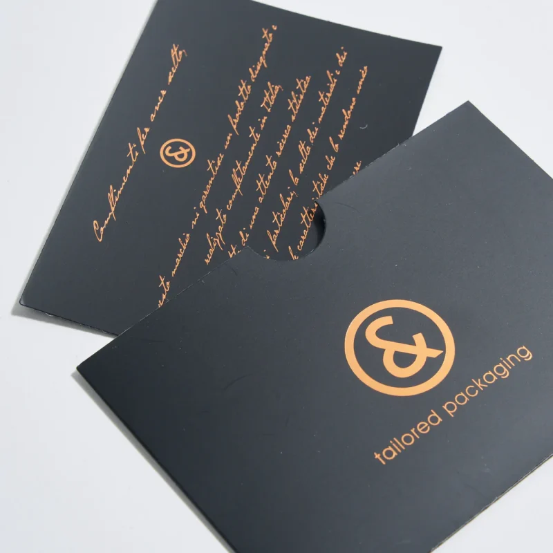 busta-nera-con-invito