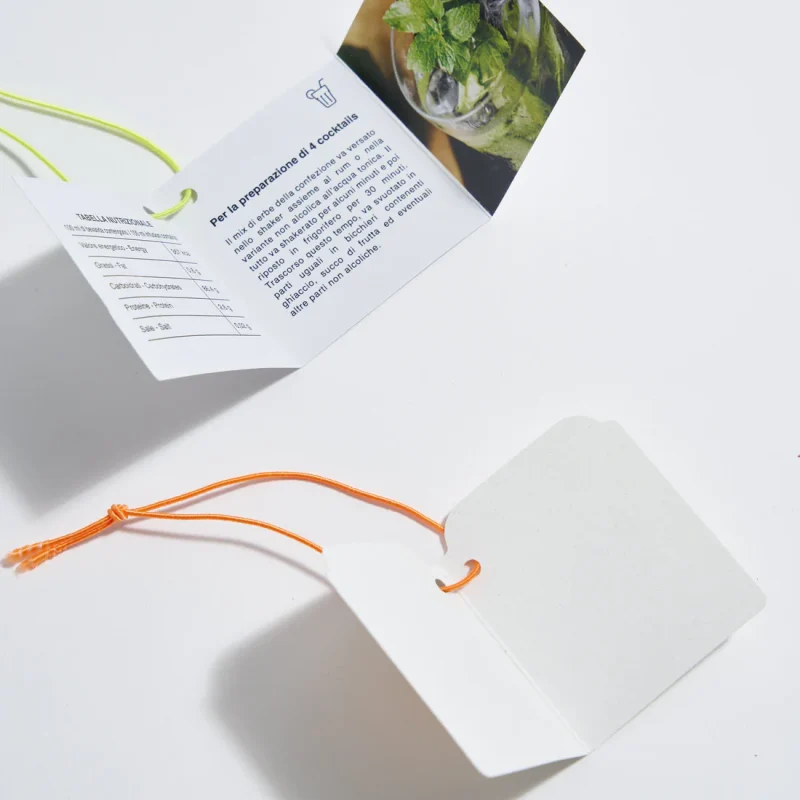 Cartellini a libro a due ante