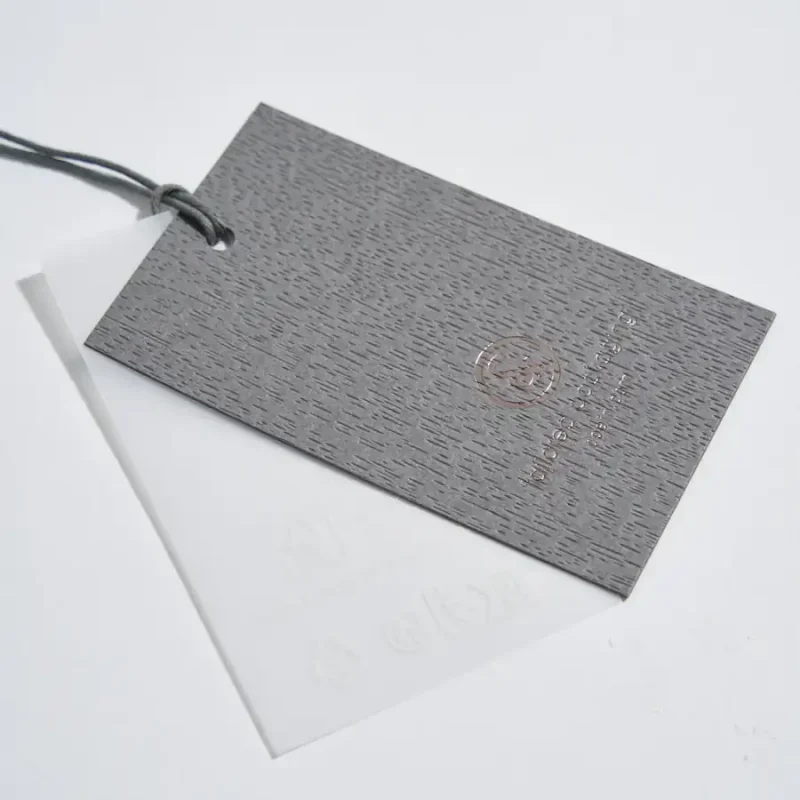 cartellino-con-texture-di-un-piallaccio-di-legno