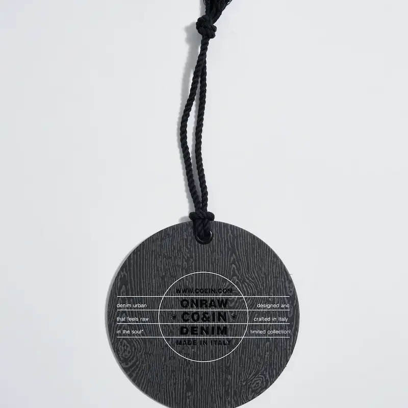 cartellino-effetto-legno-fustellato-tondo