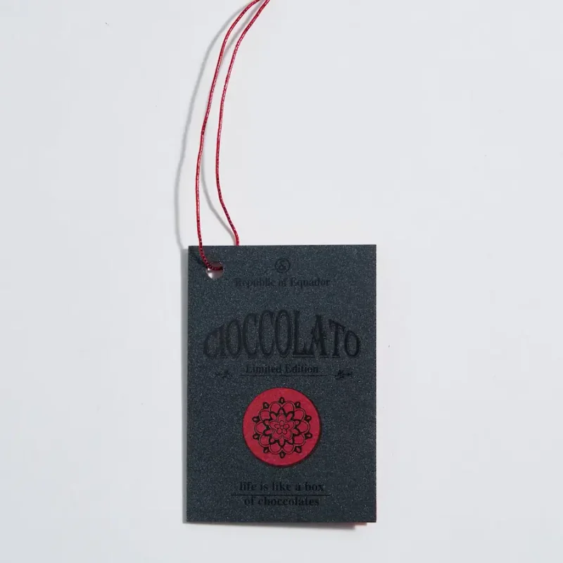 Cartellino pieghevole su carta glitterata