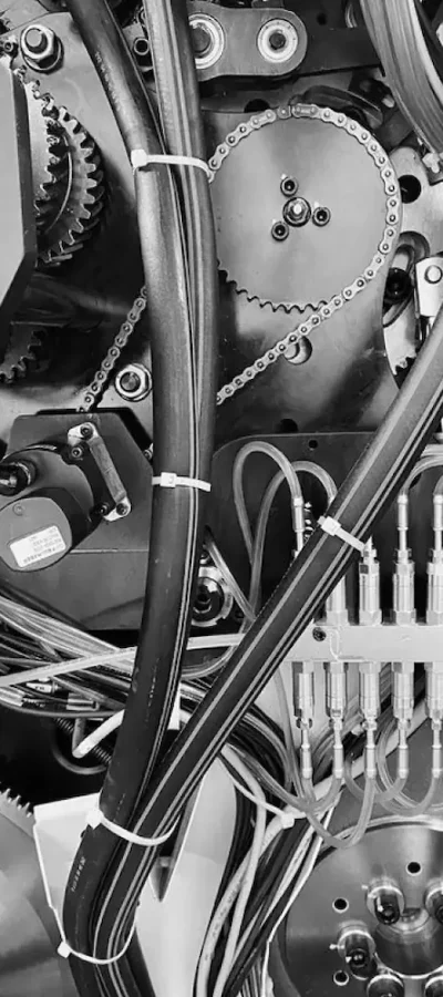 Dettaglio degli ingranaggi del macchinario da stampa