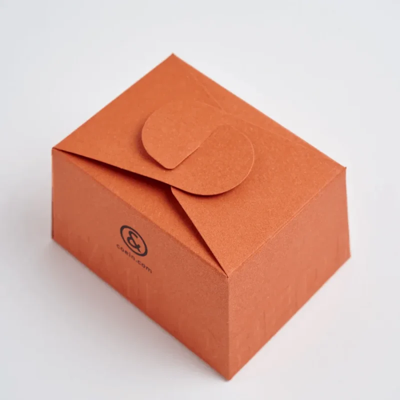 mini-astuccio-trapezoidale-con-rilievo